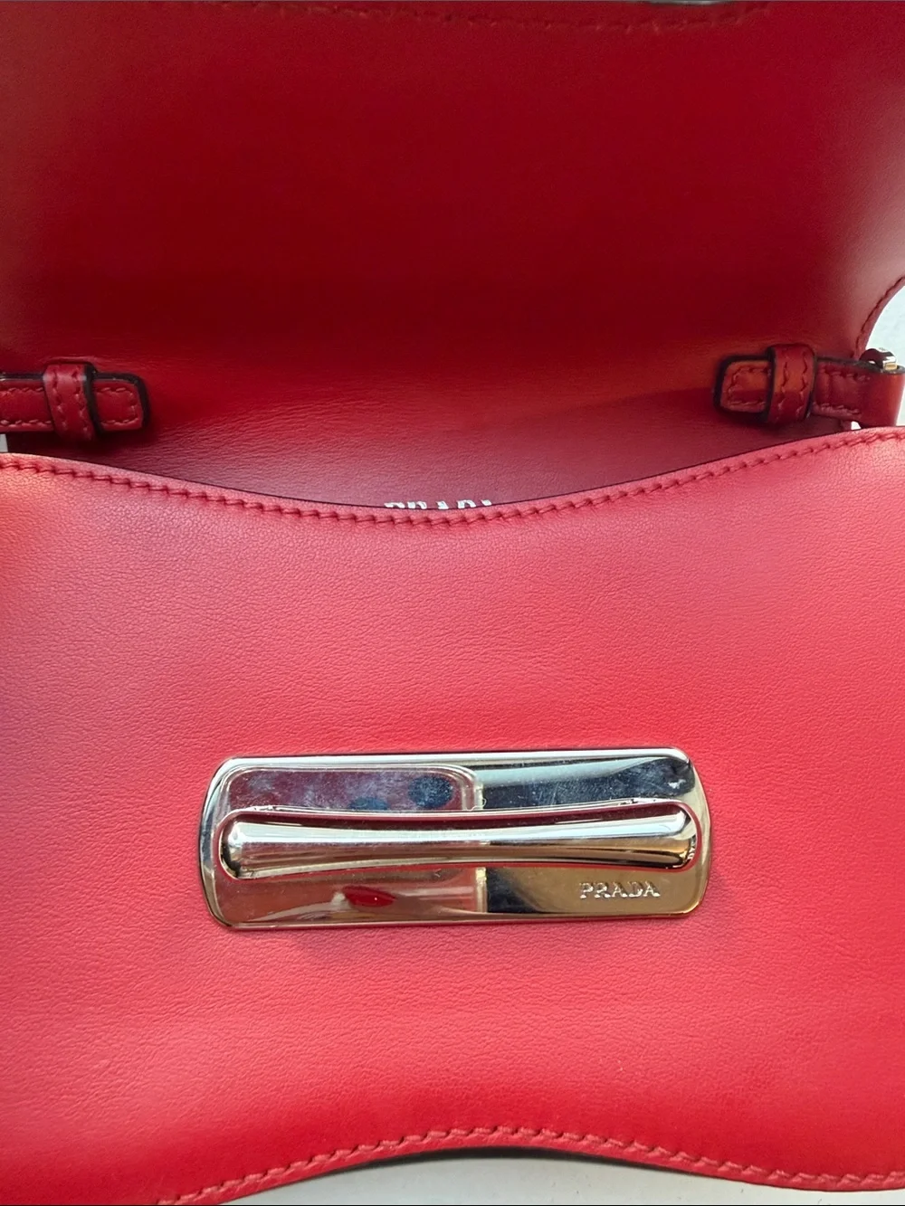 Prada Sidonie Red and Black leather Mini Shoulder/belt Bag - Picture 3 of 7